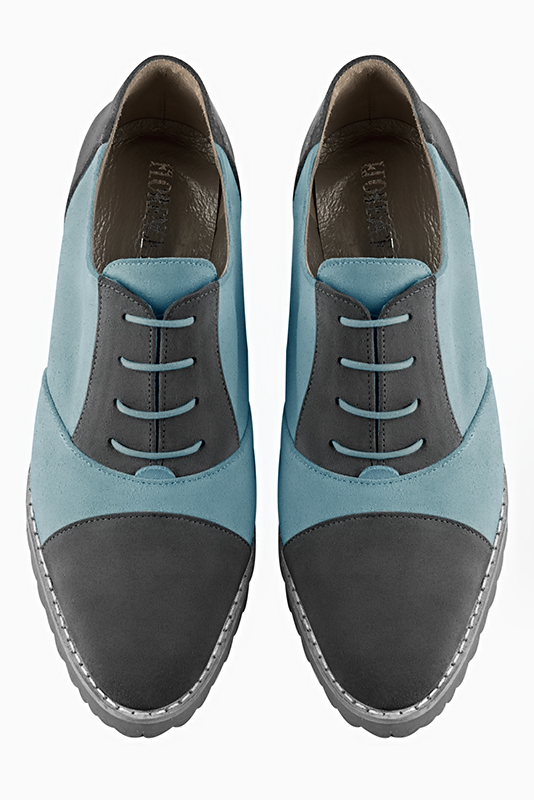 Dark grey and sky blue women's casual lace-up shoes. Round toe. Flat rubber soles. Top view - Florence KOOIJMAN